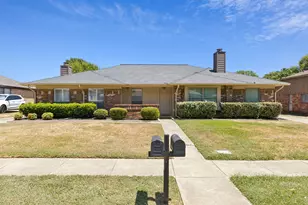 3002 Hilltop Dr, Euless, TX 76039 - Photo 1