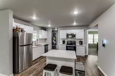 2805 Springdale Road, Fort Worth, TX 76111 - Photo 9