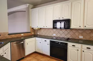 8115 Sycamore Dr, Irving, TX 75063 - Photo 9