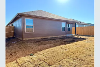 6318 Portsmouth Lane, Greenville, TX 75402 - Photo 17