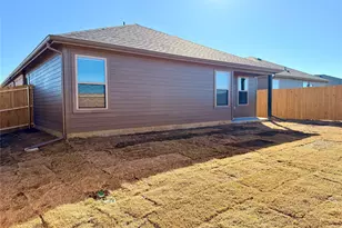 6318 Portsmouth Ln, Greenville, TX 75402 - Photo 17