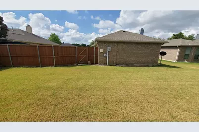 301 Ponderosa Trail, Murphy, TX 75094 - Photo 3