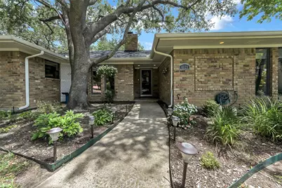 4020 Flintridge Drive, Irving, TX 75038 - Photo 5