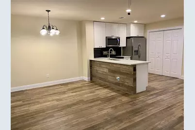 713 Cory Street, Grapevine, TX 76051 - Photo 5