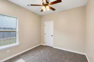 124 Canales Cir, Greenville, TX 75401 - Photo 15
