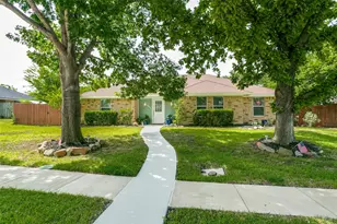 909 Hillside Ln, Flower Mound, TX 75028 - Photo 3