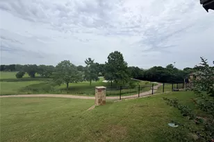 3912 Crater Cir, Fort Worth, TX 76137 - Photo 33