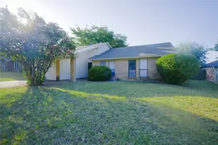 9967 Haywood Ct, Benbrook, TX 76126 - Photo 1