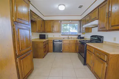 9967 Haywood Court, Benbrook, TX 76126 - Photo 9