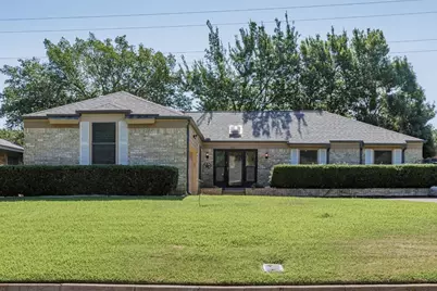 2805 Hedgeway Drive, Arlington, TX 76016 - Photo 3