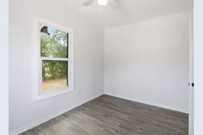 910 Loney Street, Fort Worth, TX 76104 - Photo 31
