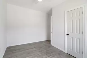 910 Loney St, Fort Worth, TX 76104 - Photo 33