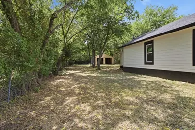 910 Loney Street, Fort Worth, TX 76104 - Photo 9
