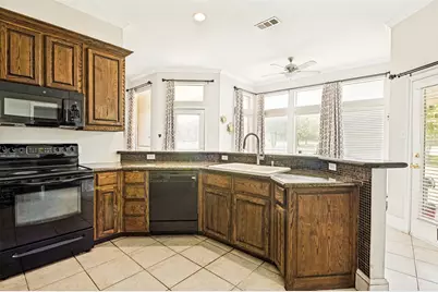 2828 S Lakeview Drive, Cedar Hill, TX 75104 - Photo 5