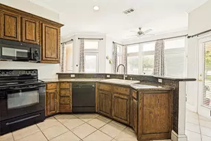 2828 S Lakeview Dr, Cedar Hill, TX 75104 - Photo 5