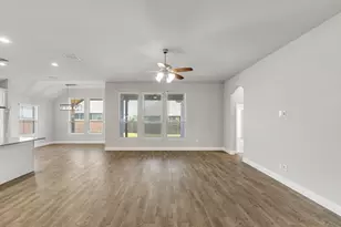 915 Timber Ridge Dr, Justin, TX 76247 - Photo 5