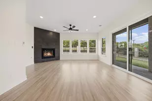 3700 Creek View Dr, McKinney, TX 75071 - Photo 9