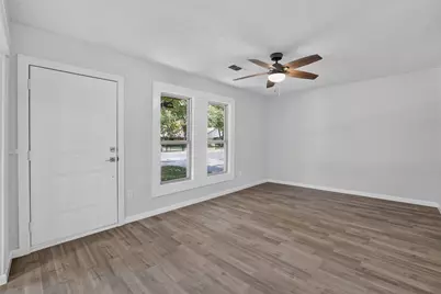 924 Nolte Drive, Dallas, TX 75208 - Photo 3
