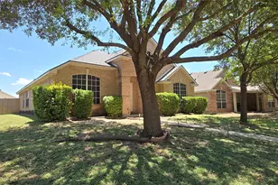 606 Zollman Ct, Lancaster, TX 75146 - Photo 3