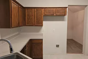 606 Zollman Ct, Lancaster, TX 75146 - Photo 11