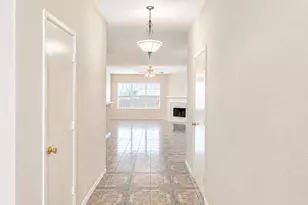 1407 Autumncrest Dr, Arlington, TX 76002 - Photo 3