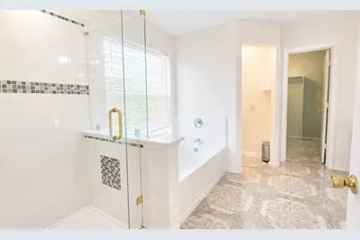 1407 Autumncrest Drive, Arlington, TX 76002 - Photo 11