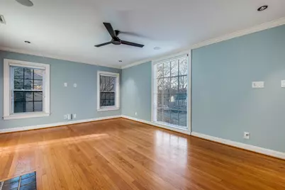 818 Valencia Street, Dallas, TX 75223 - Photo 9