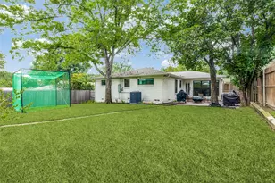 876 Berkinshire Dr, Dallas, TX 75218 - Photo 13