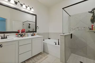 127 Woodlands Way, Balch Springs, TX 75181 - Photo 11