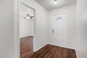 8421 River Bluffs Dr, Arlington, TX 76002 - Photo 15