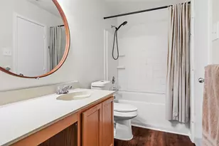 8421 River Bluffs Dr, Arlington, TX 76002 - Photo 9