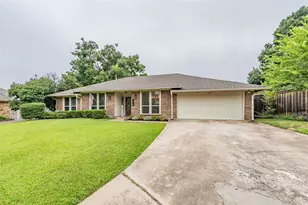 3416 Ainsworth Ct, Arlington, TX 76016 - Photo 3