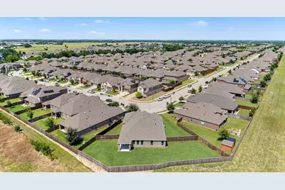 1400 Green Valley Way, Celina, TX 75009 - Photo 35
