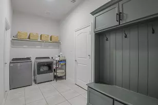 982 E Villas Ct, Lewisville, TX 75067 - Photo 11
