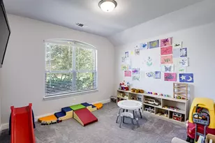 982 E Villas Ct, Lewisville, TX 75067 - Photo 13