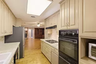 3512 Wosley Dr, Fort Worth, TX 76133 - Photo 9