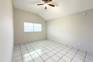 614 Red Coat Ln, Arlington, TX 76002 - Photo 13