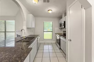 614 Red Coat Ln, Arlington, TX 76002 - Photo 7
