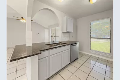 614 Red Coat Lane, Arlington, TX 76002 - Photo 9