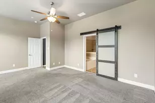 721 Date Ct, Burleson, TX 76028 - Photo 25