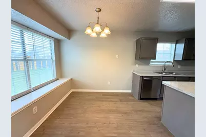 704 Inglewood Trail, DeSoto, TX 75115 - Photo 11