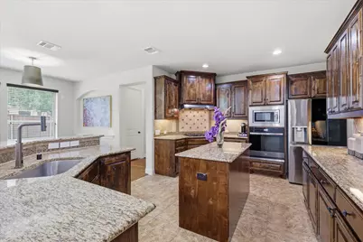 7821 Rosebank, The Colony, TX 75056 - Photo 3