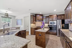 7821 Rosebank, The Colony, TX 75056 - Photo 3