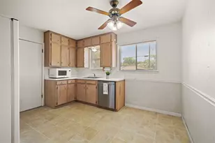 1332 Harrison Ln, Hurst, TX 76053 - Photo 11