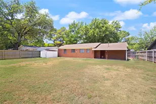 1332 Harrison Ln, Hurst, TX 76053 - Photo 23