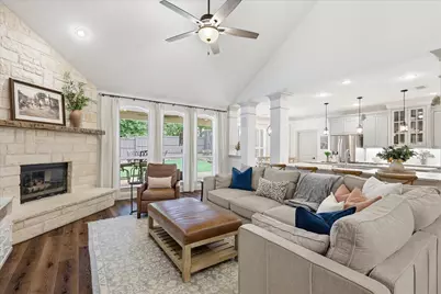 944 Spring Creek Drive, Grapevine, TX 76051 - Photo 13