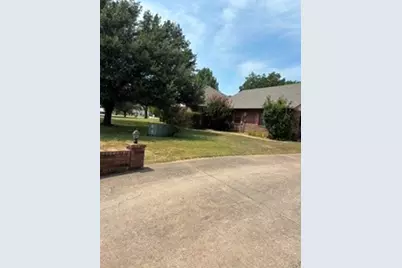 1219 Kiowa Drive E, Lake Kiowa, TX 76240 - Photo 3
