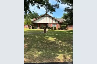 1219 Kiowa Drive E, Lake Kiowa, TX 76240 - Photo 1