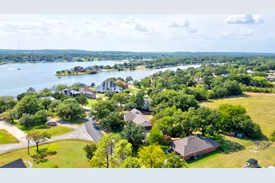 1219 Kiowa Drive E, Lake Kiowa, TX 76240 - Photo 35