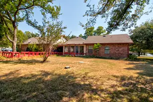1219 Kiowa Dr E, Lake Kiowa, TX 76240 - Photo 31